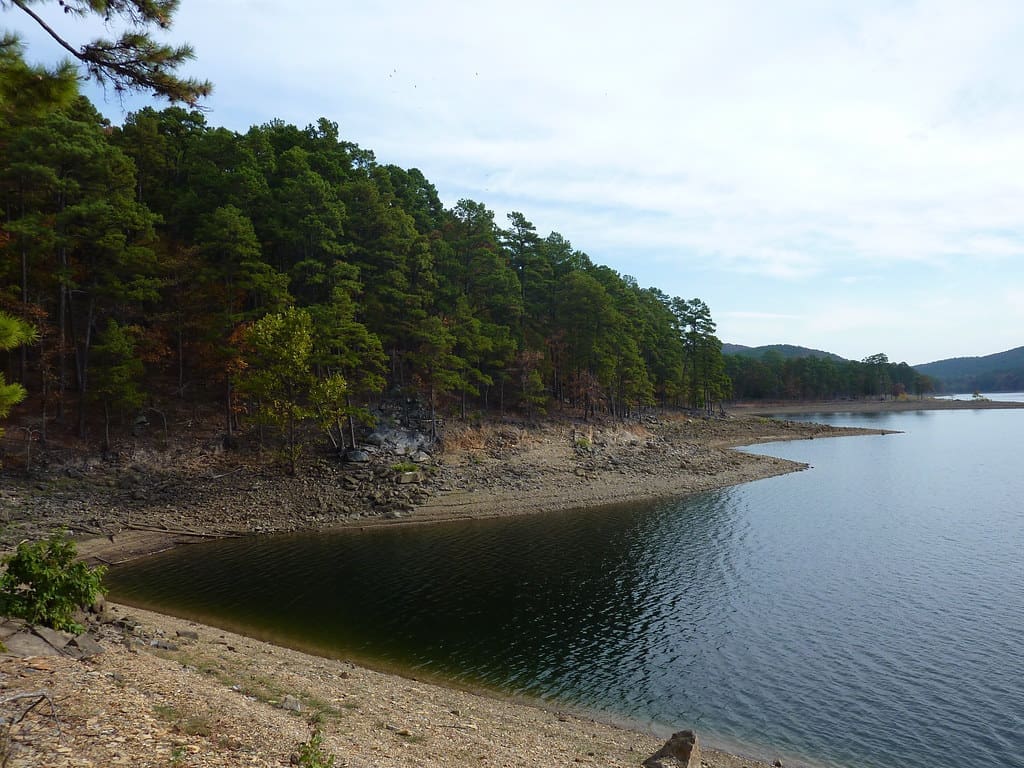 Uncover Top Fishing Havens in Lake Ouachita, Arkansas